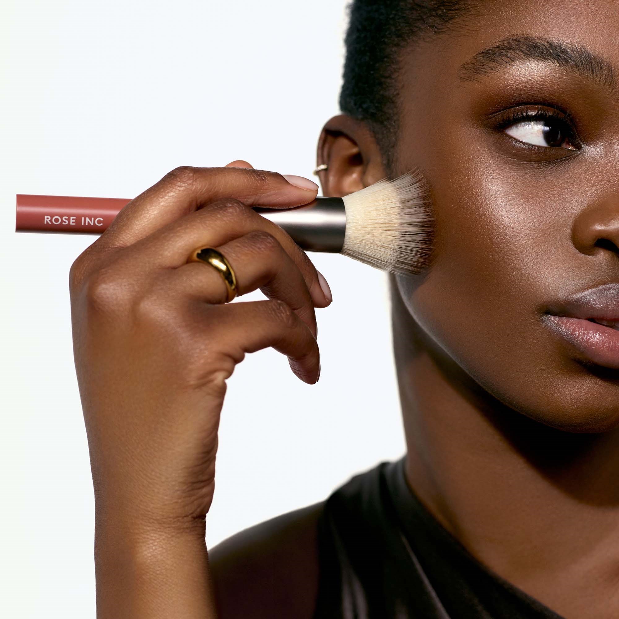 Rose Inc Number 5 Bronzer Brush (obrázok 3)