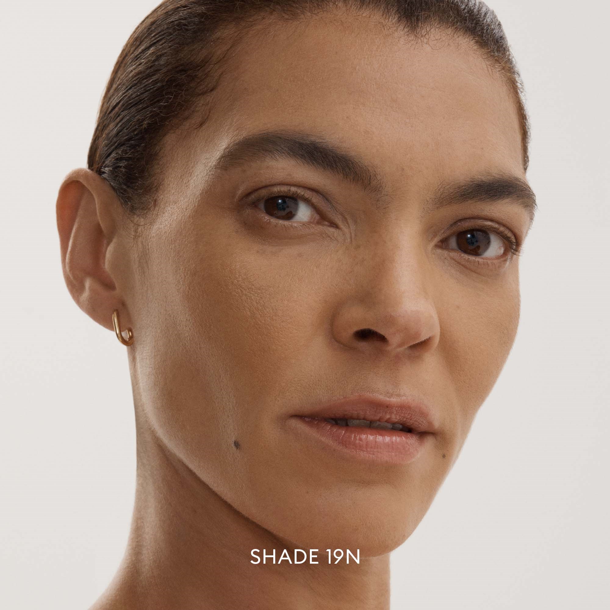 Rose Inc Softlight Skin-Smoothing Liquid Foundation 19N Medium-Deep Ne (obrázok 6)