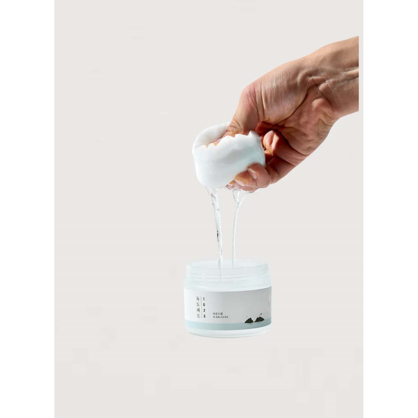 Round Lab Dokdo Dokdo Pad - płatki złuszczające 120 ml (obrázok 5)
