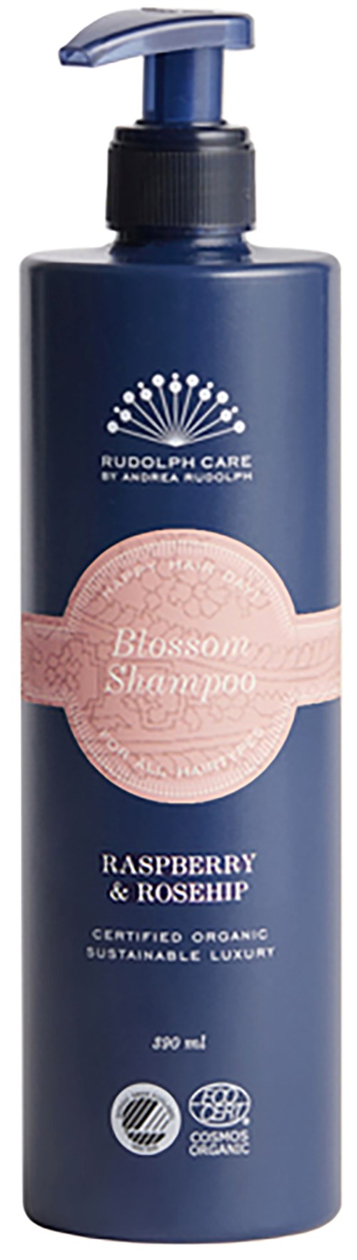 En blå flaske med hindbær og rosenrod-shampoo med pumpe. Den har en etiket med oplysninger og logoer.