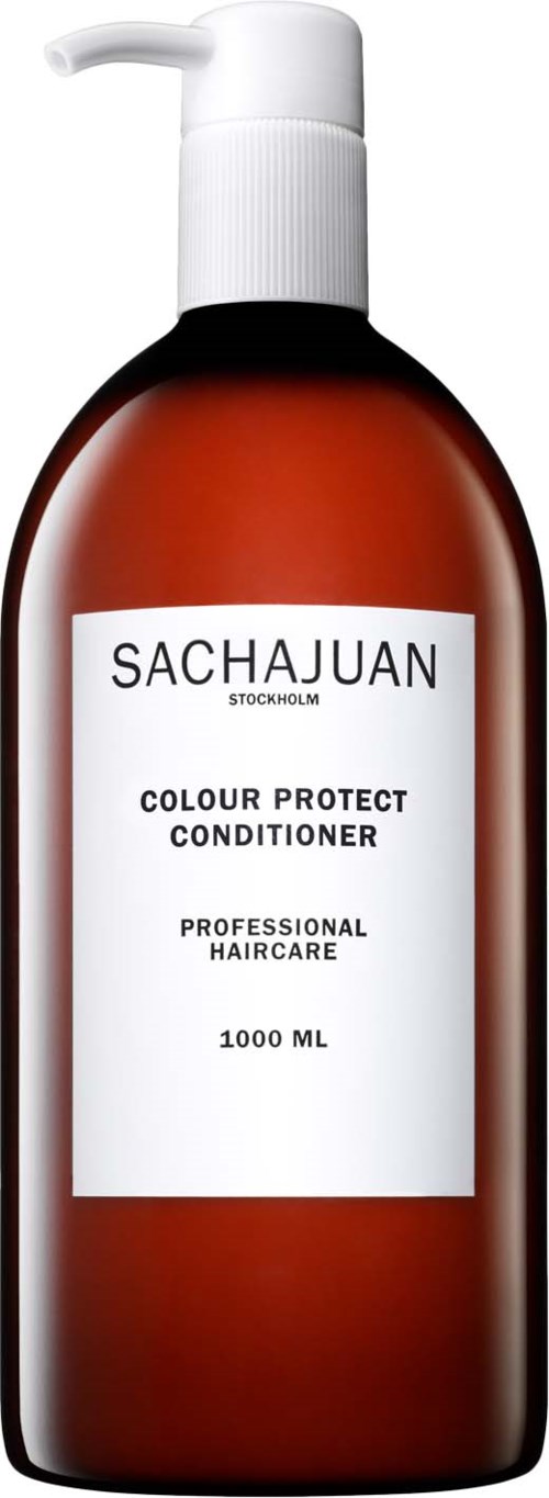En brun flaska med vit pump, märkt Sachajuan Color Protect Conditioner för professionell hårvård, 1000 ml.