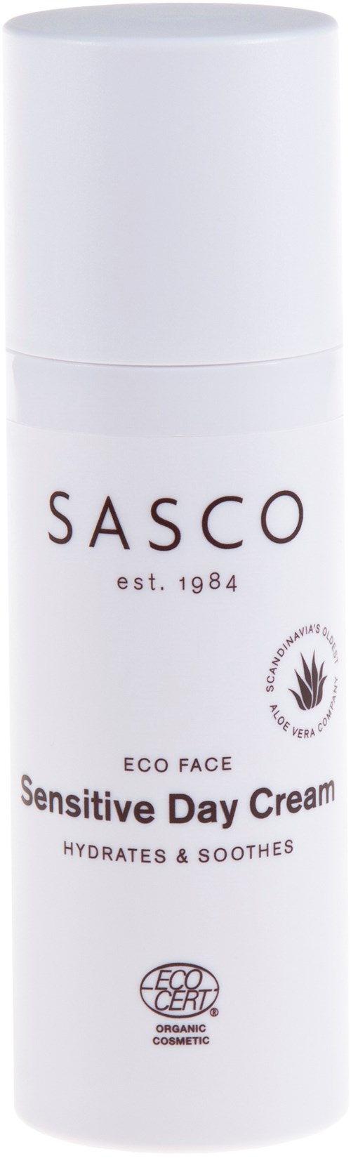 En hvit flaske merket Sasco Eco Face Sensitive Day Cream, designet for å hydrere og berolige huden.