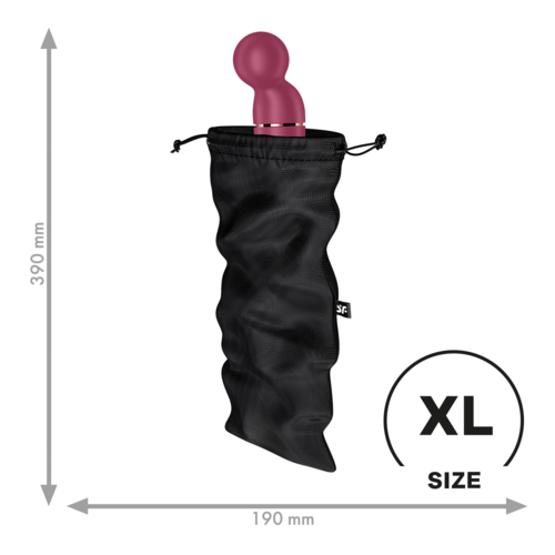 Een klein roze object in een zwarte tas met trekkoord, maat XL, 390 mm hoog en 190 mm breed.