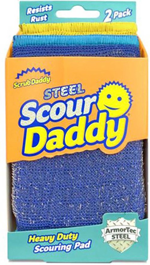 Laatikossa on kaksi sinistä paksua pesuliinaa ja kaksi keltaista ja sinistä puhdistusliinaa. Laatikko on merkitty "Steel Scout Daddy".