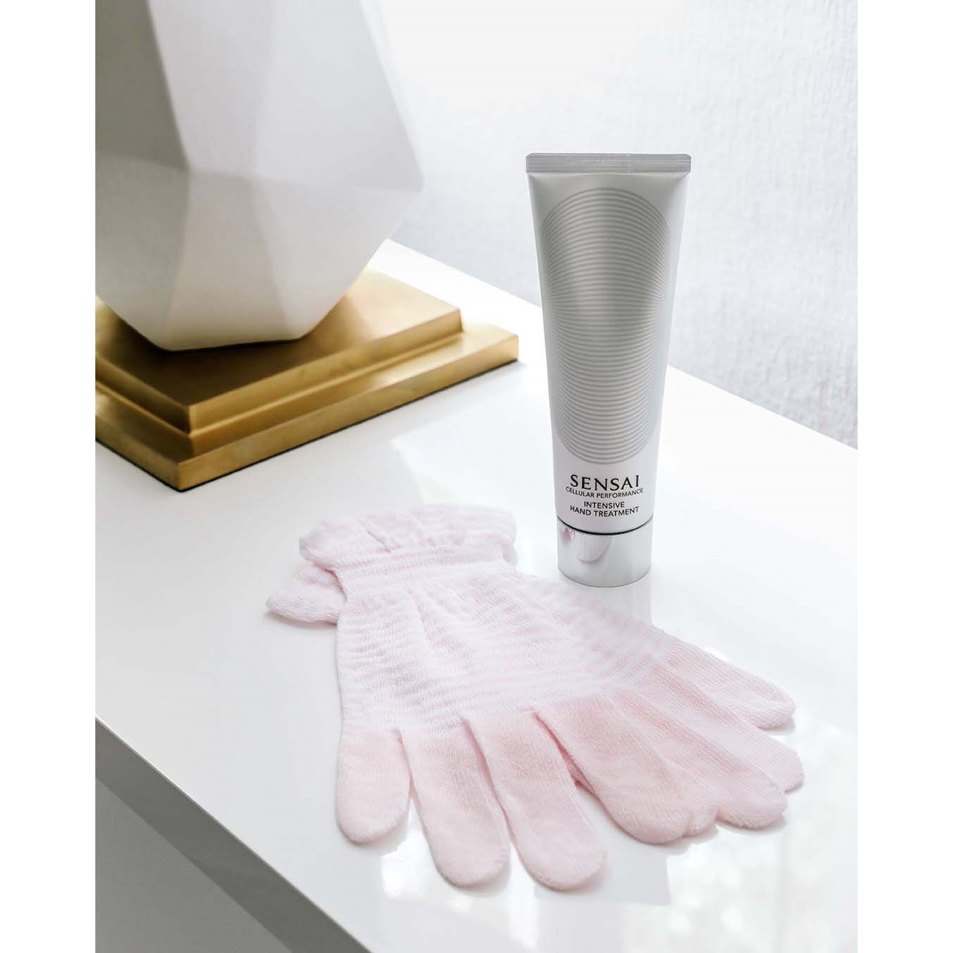 Sensai Cellular Performance Intensive Krem do rąk 100 ml (obrázok 4)