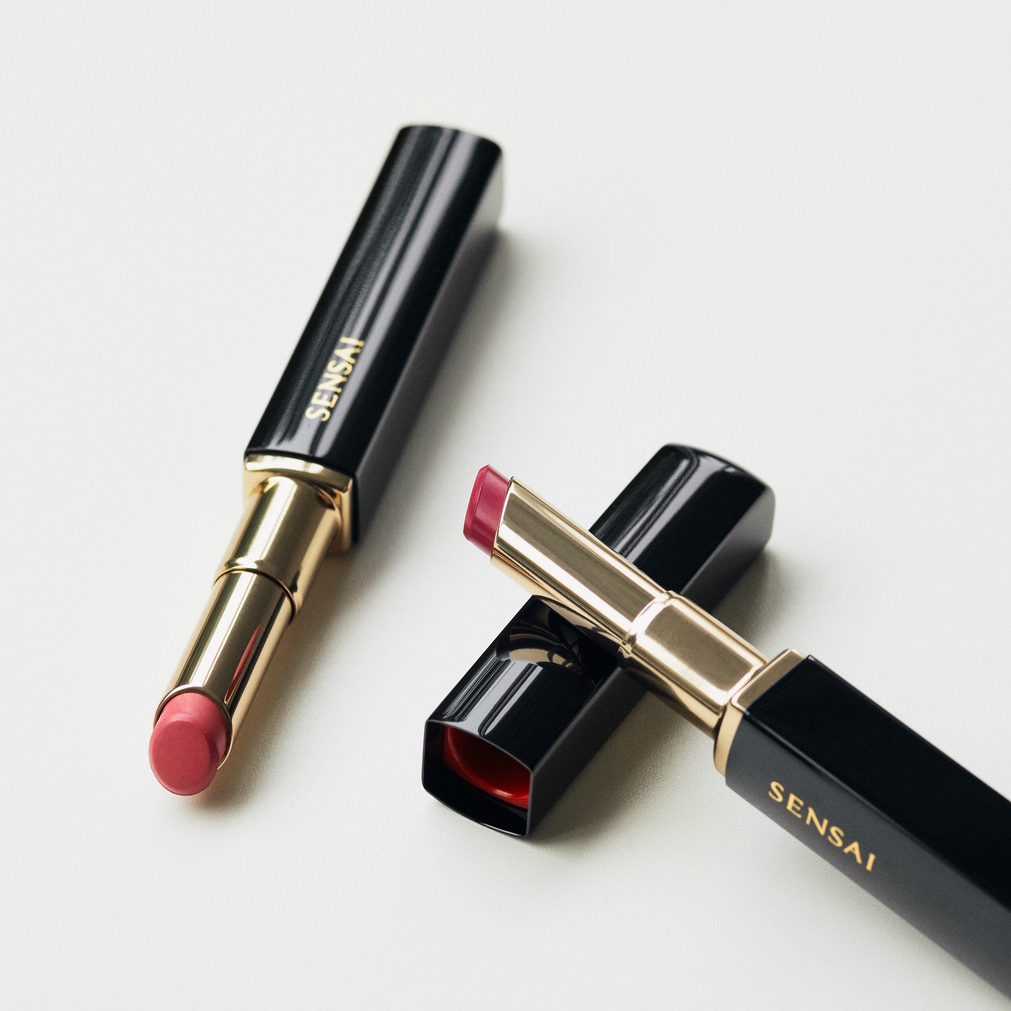 Sensai Contouring Lipstick Refill 01 Mauve Red (obrázok 5)