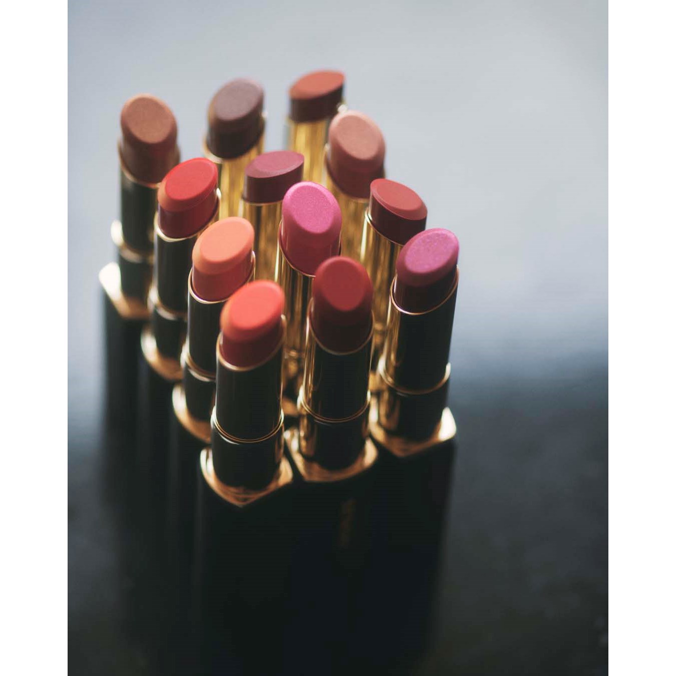 Sensai Lasting Plump Lipstick LP06 Shimmer Nude (obrázok 3)