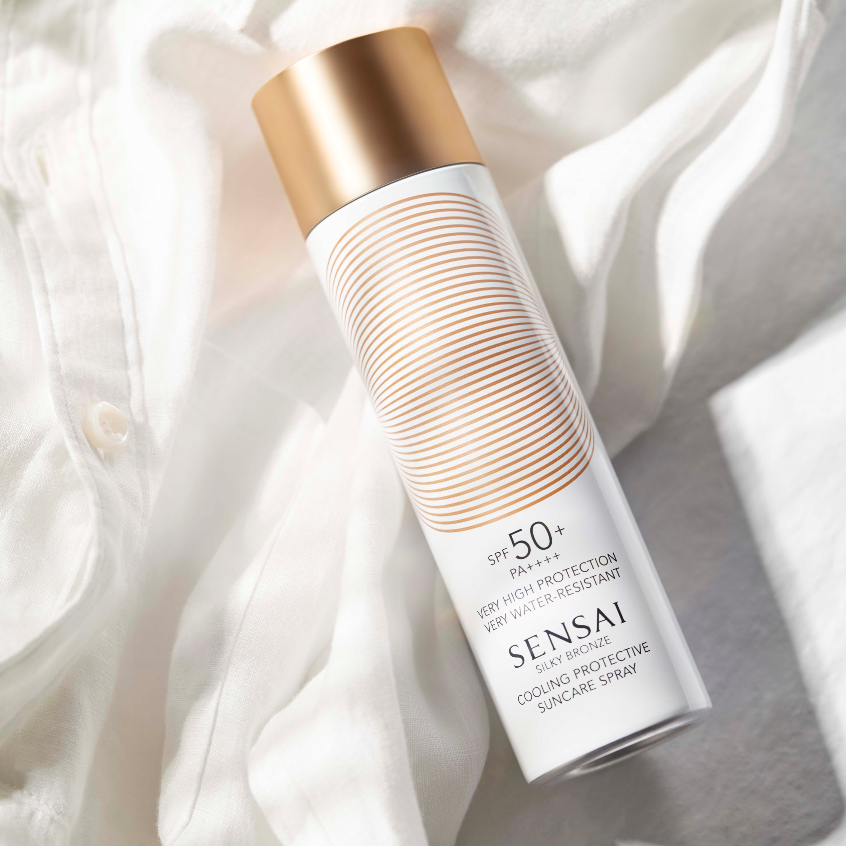 Alternativ bild 1 för Sensai Silky Bronze Cooling Protective Suncare Spray SPF 50