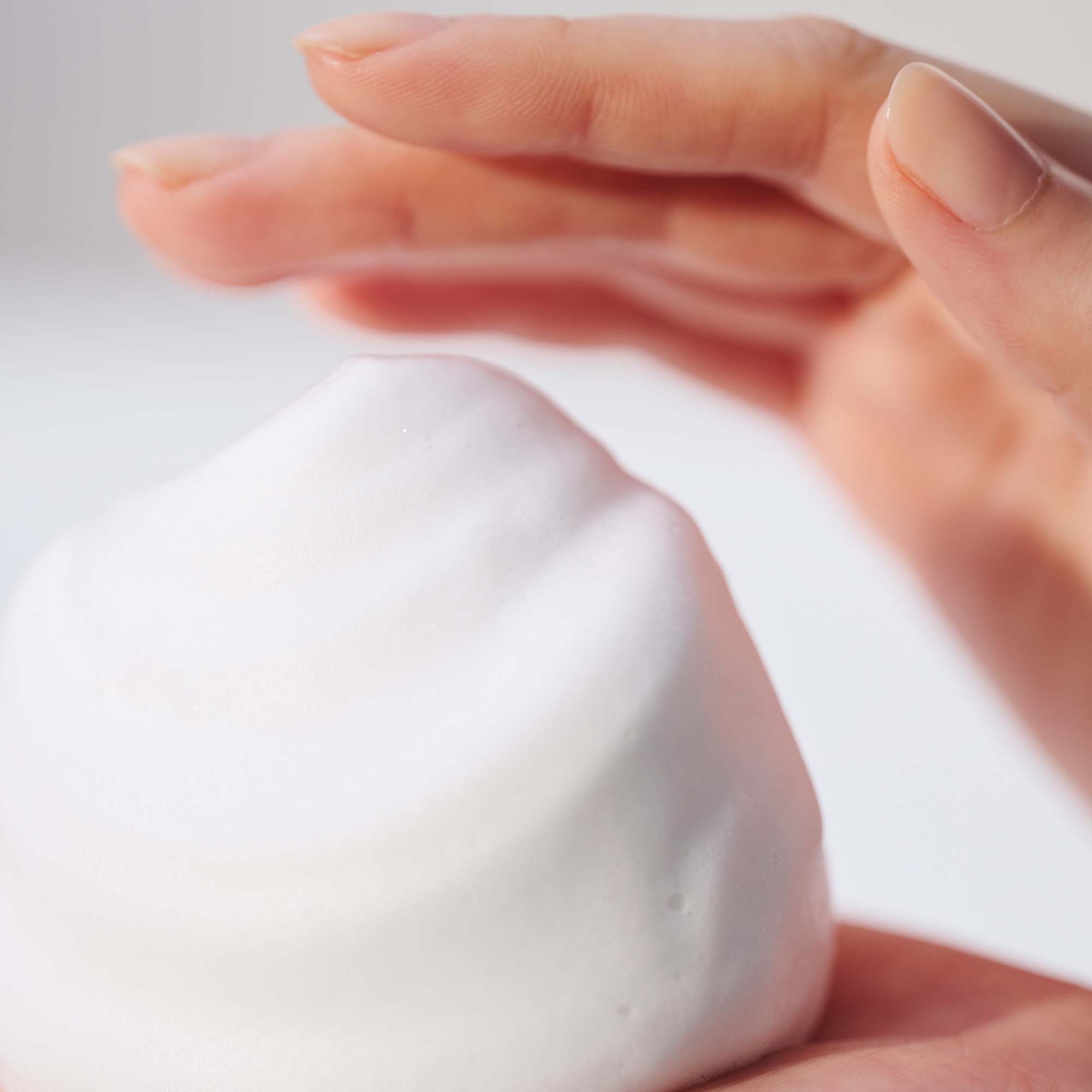 Sensai Silky Purifying Creamy Soap 125 ml (obrázok 3)