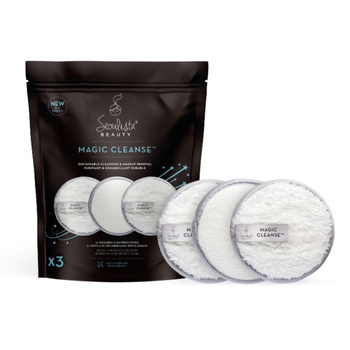 En svart påse från Sephulta Beauty Magic Cleanse med tre vita återanvändbara rengöringsdukar framför.