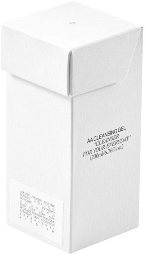 A white box with text describing a cleansing gel for the face, with instructions and ingredients listed.