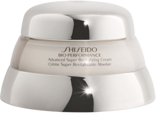 En hvid krukke mærket Shiseido Bio-Performance creme, med et skinnende sølvhæt, ser luksuriøs ud.