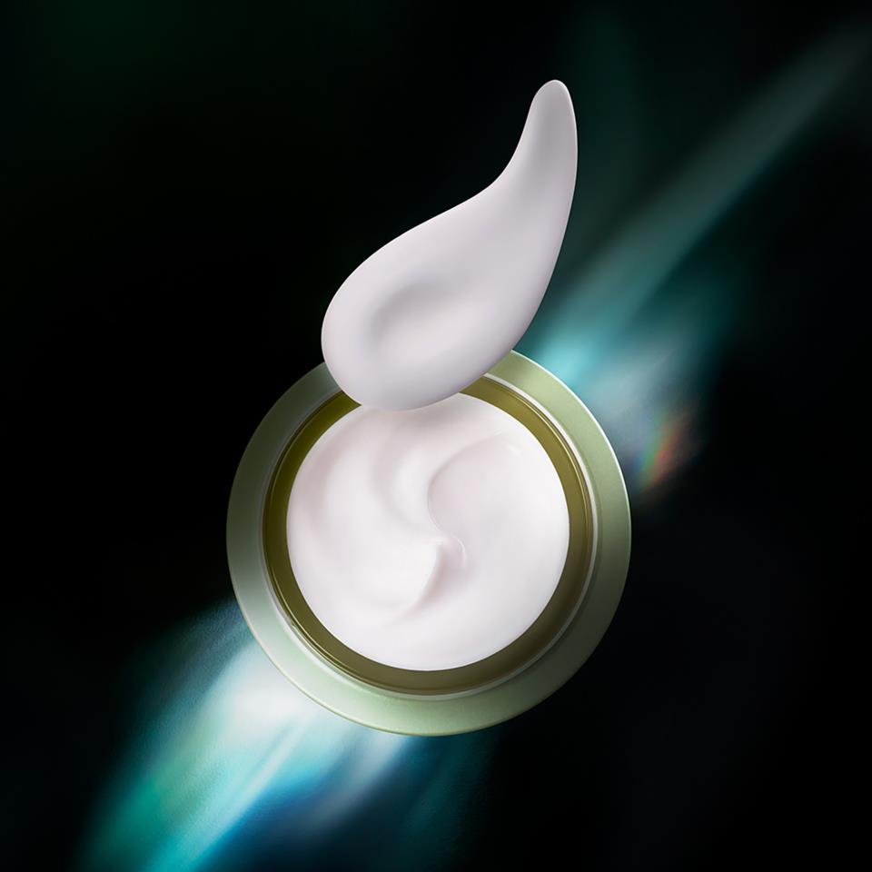Shiseido Future Solution LX Legendary Enmei Ultimate Radiance Eye Cream 15 ml