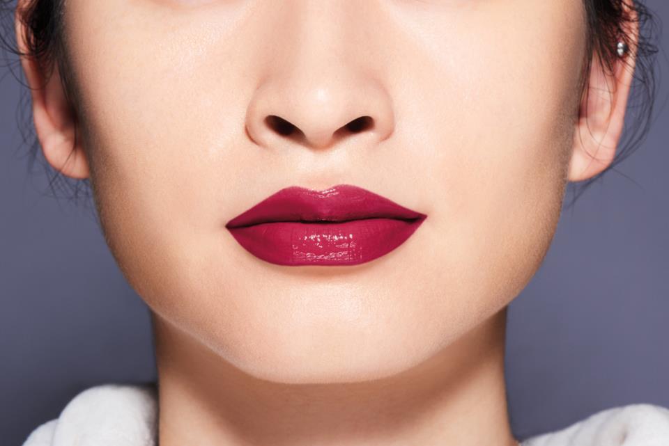 Shiseido Lacquer Ink Lipshine 307 Scarlet glare