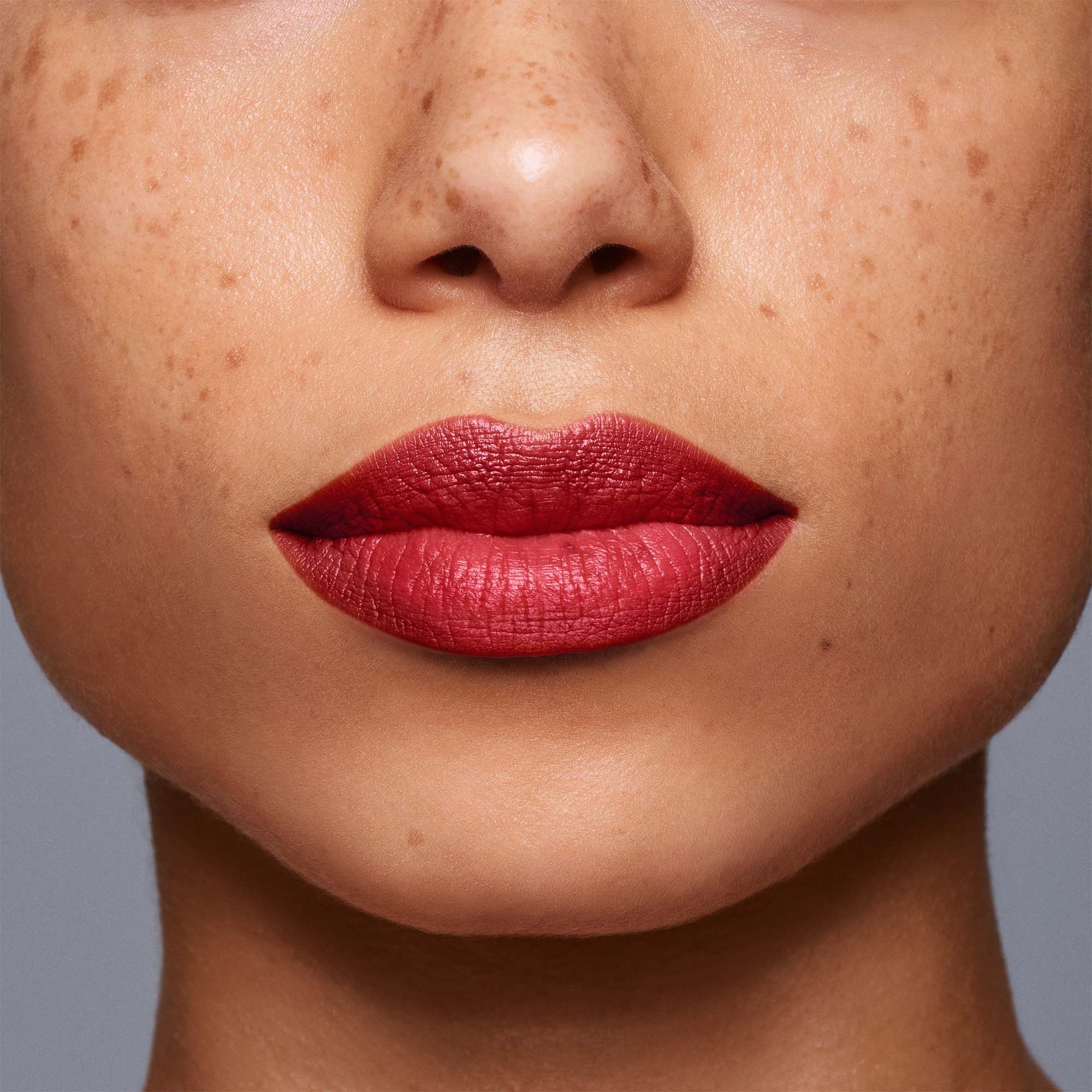 Shiseido LipLiner InkDuo 09 Scarlet (obrázok 3)