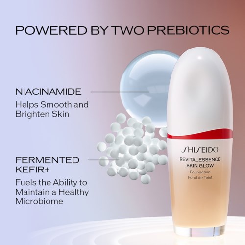 Shiseido RevitalEssence Skin Glow Foundation SPF30 140 Porcelain