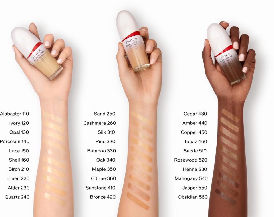 Shiseido RevitalEssence Skin Glow Foundation SPF30 350 Maple 30 ml