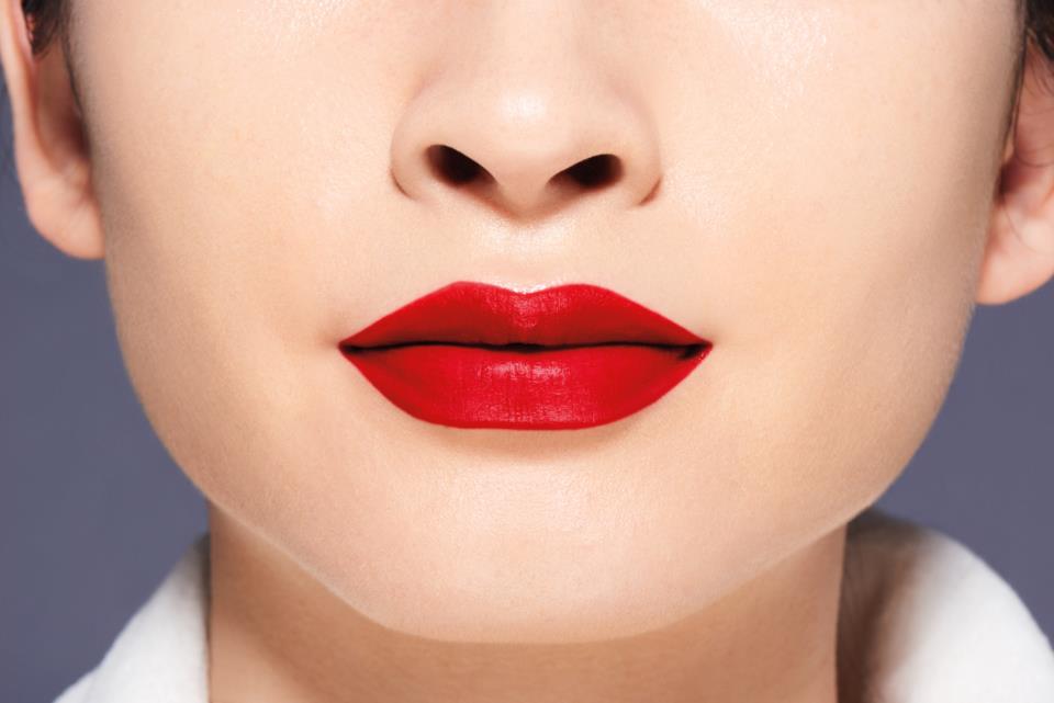 Shiseido Visionairy Gel Lipstick 220 Red lantern