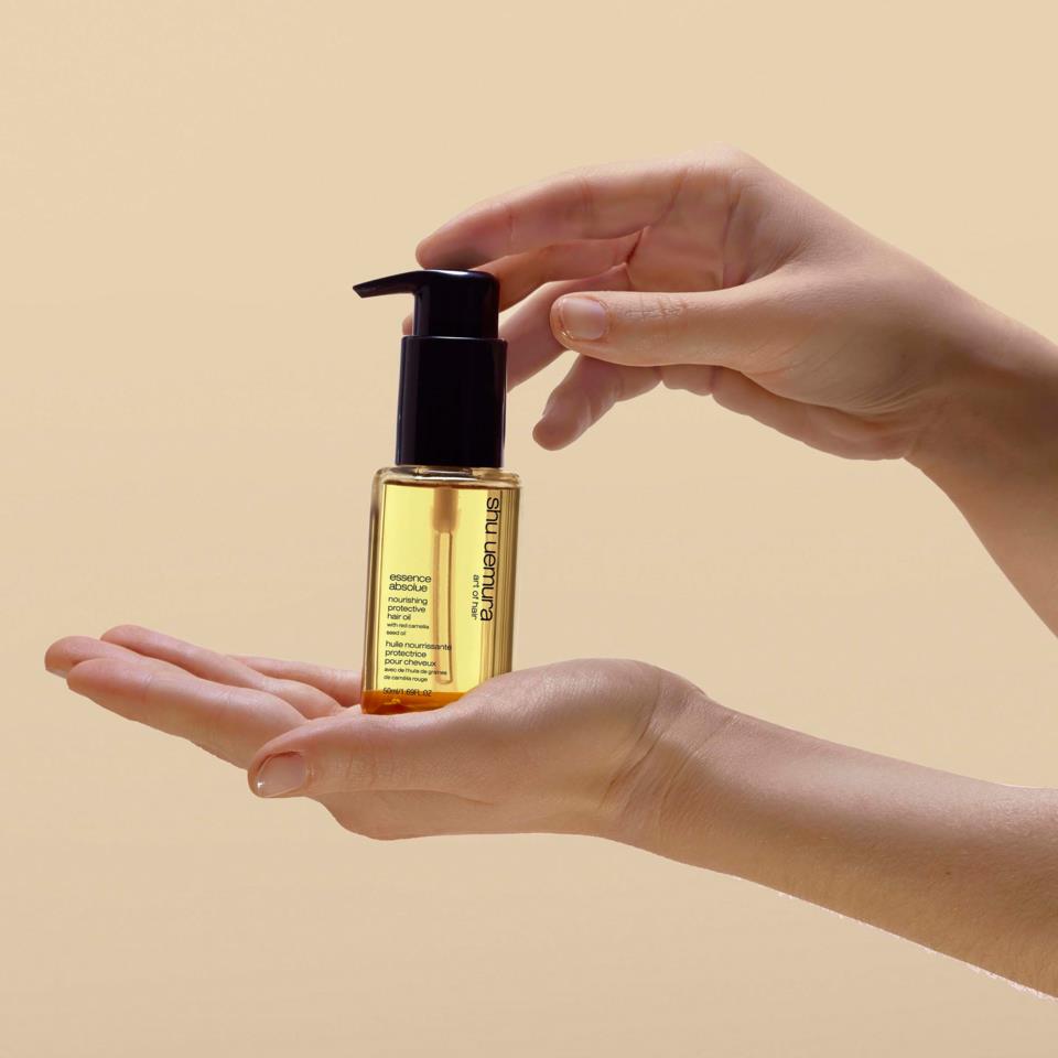Shu Uemura Essence Absolue nourishing protective hair oil 50 ml Shu Uemura Essence Absolue nourishing protective hair oil 50 ml