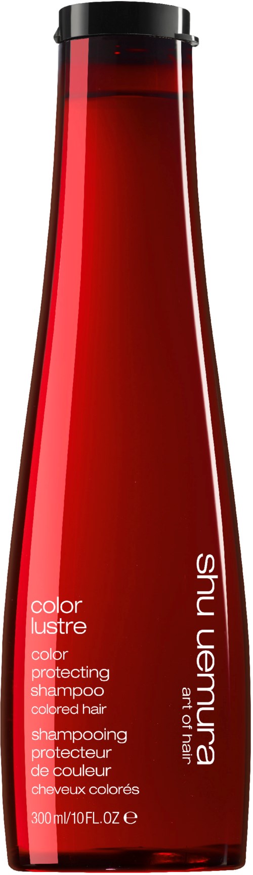 En lång, röd flaska med Shu Uemura Color Lustre Protecting Shampoo och svart lock.