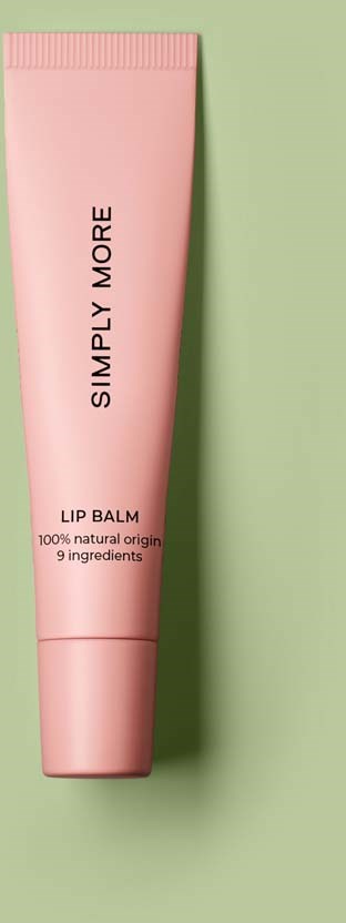 Różowa tubka z napisem 'Simply More' balsam do ust z 9 składnikami, na zielono-czarnym tle.
