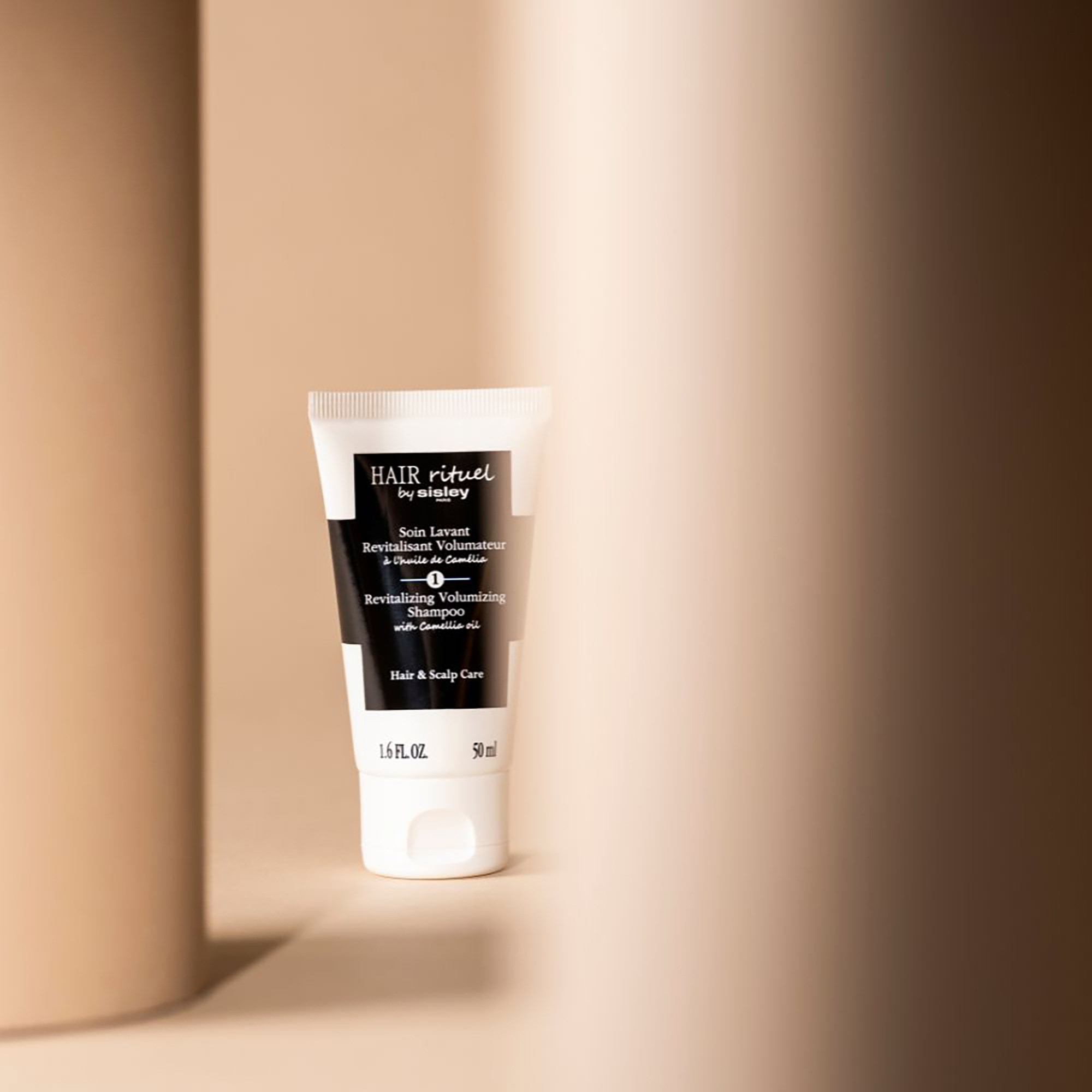 Sisley Hair Rituel by Sisley Revitalizing Volumizing Shampoo 50 ml (obrázok 3)