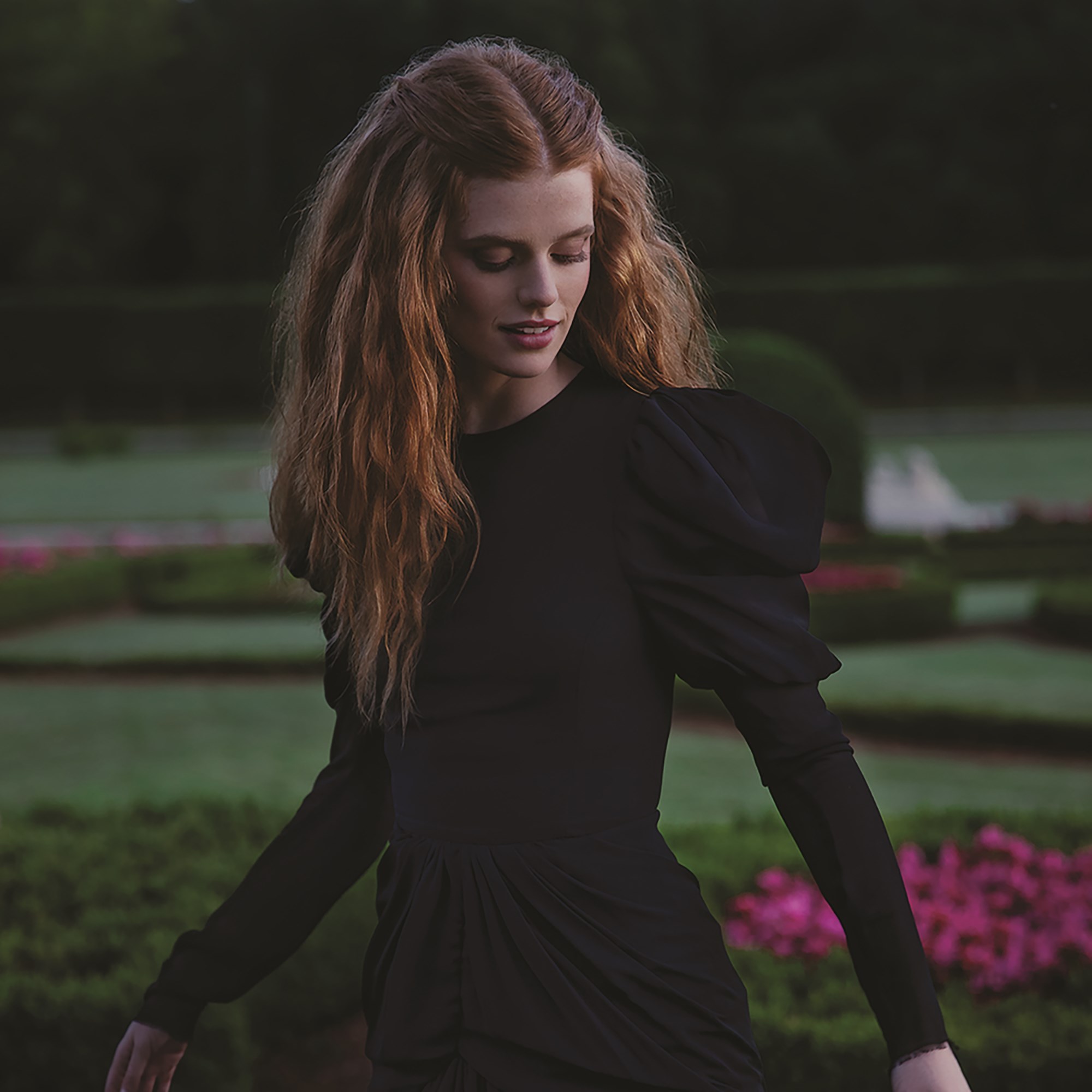 Alternativ bild 1 för Sisley Izia La Nuit 100 ml