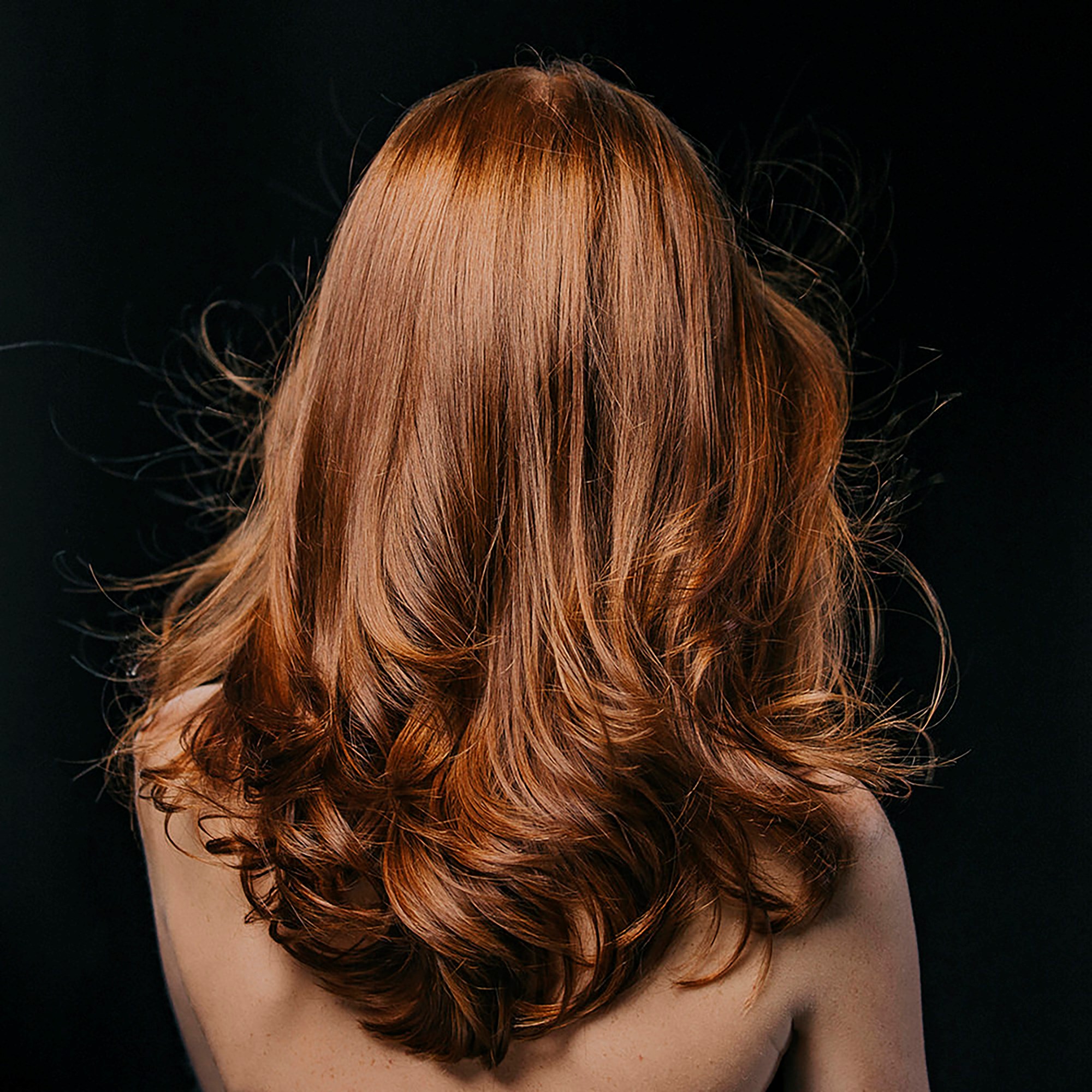 Sisley Hair Rituel by Sisley Revitalizing Color Perfecting Shampoo 200 (obrázok 4)