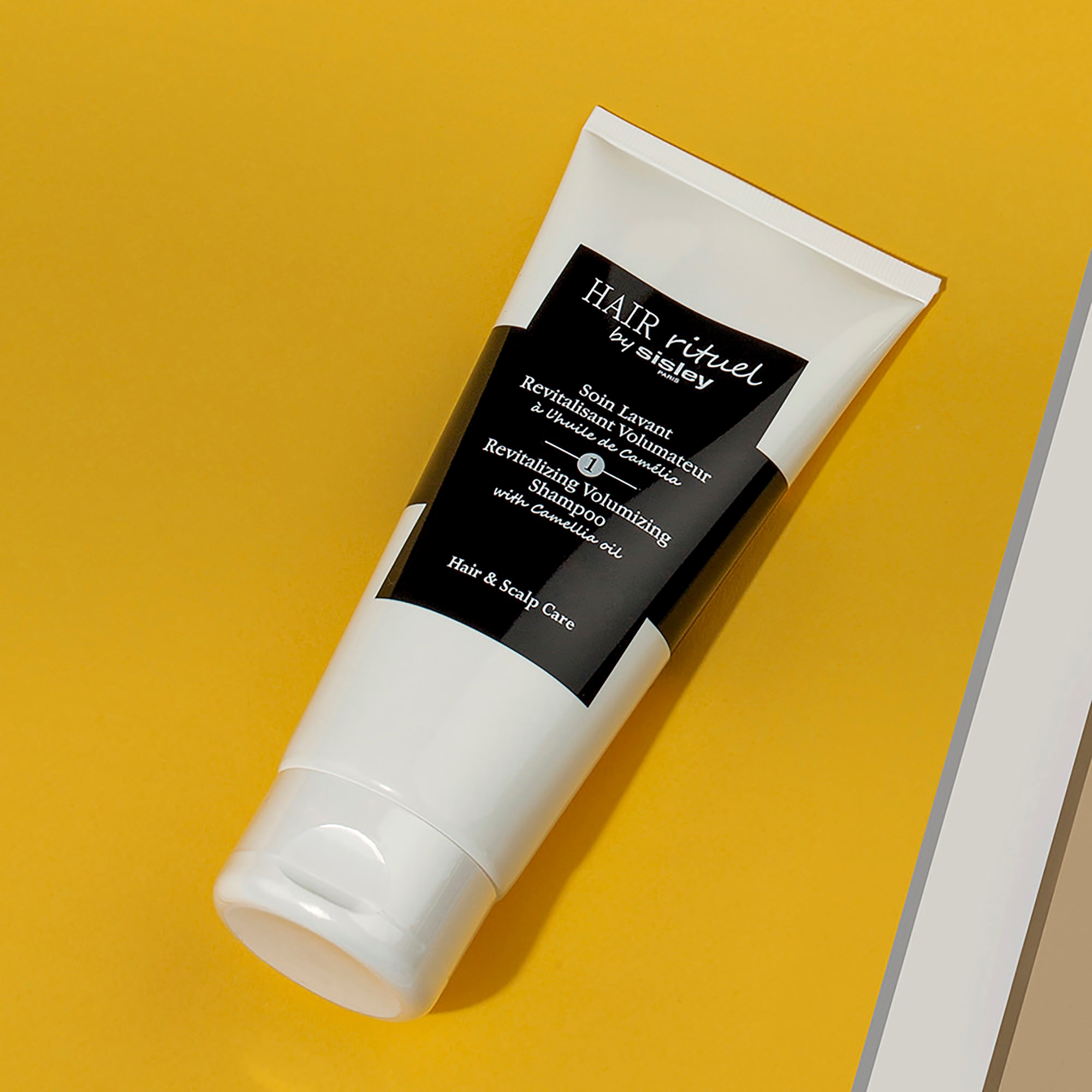 Sisley Hair Rituel by Sisley Revitalizing Volumizing Shampoo 200 ml (obrázok 5)