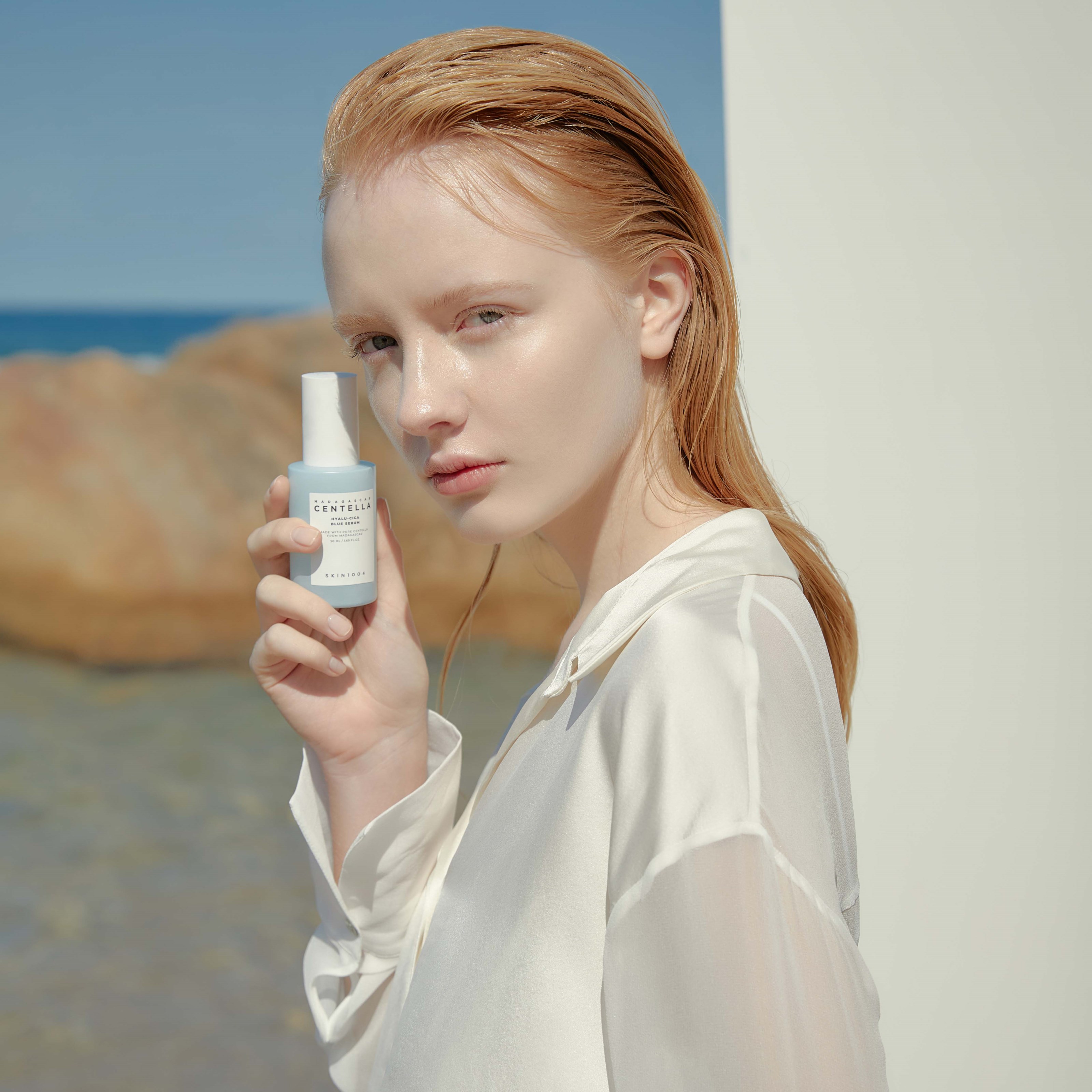 SKIN1004 Madagascar Centella Hyalu-Cica Blue Serum 30 ml (obrázok 9)