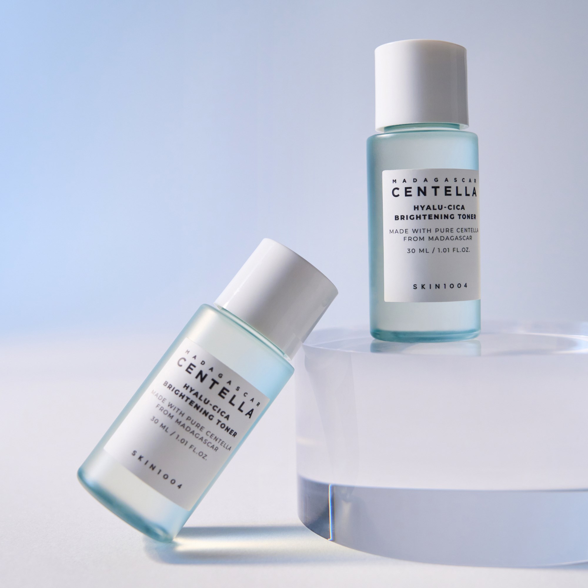 SKIN1004 Madagascar Centella Hyalu-Cica Brightening Toner 30 ml (obrázok 4)