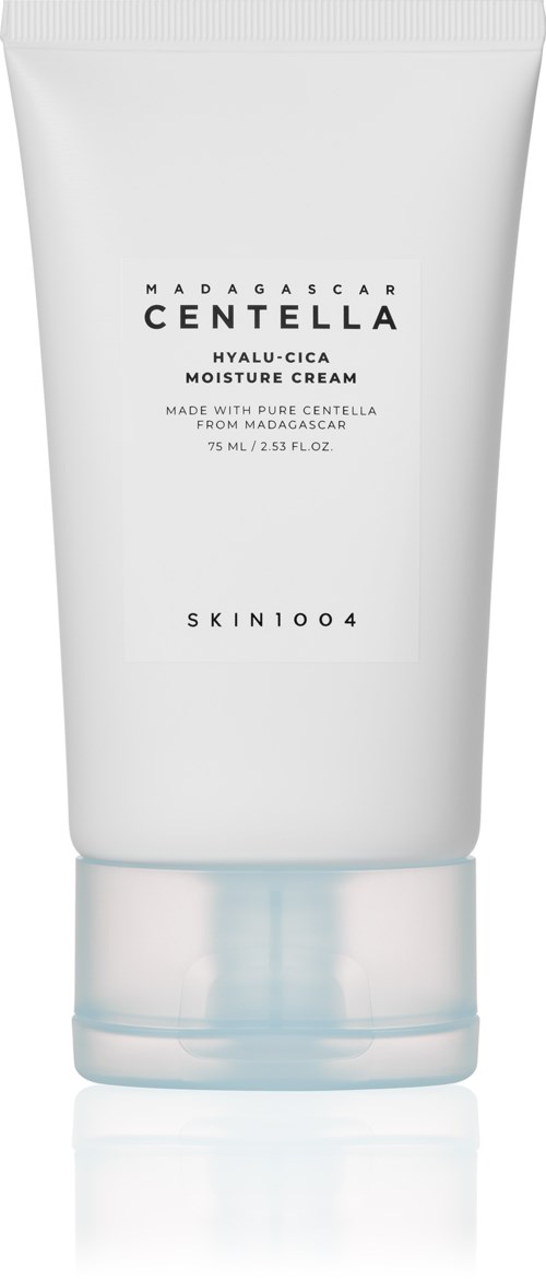En hvid tube med Madagascar Centella Hyalu-Cica Moisture Cream med sort tekst.