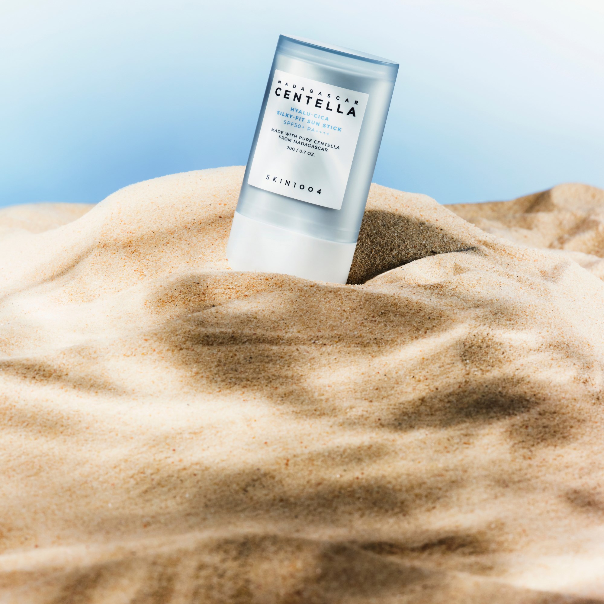 SKIN1004 Madagascar Centella Hyalu-Cica Silky-fit Sun Stick 20 g (obrázok 9)