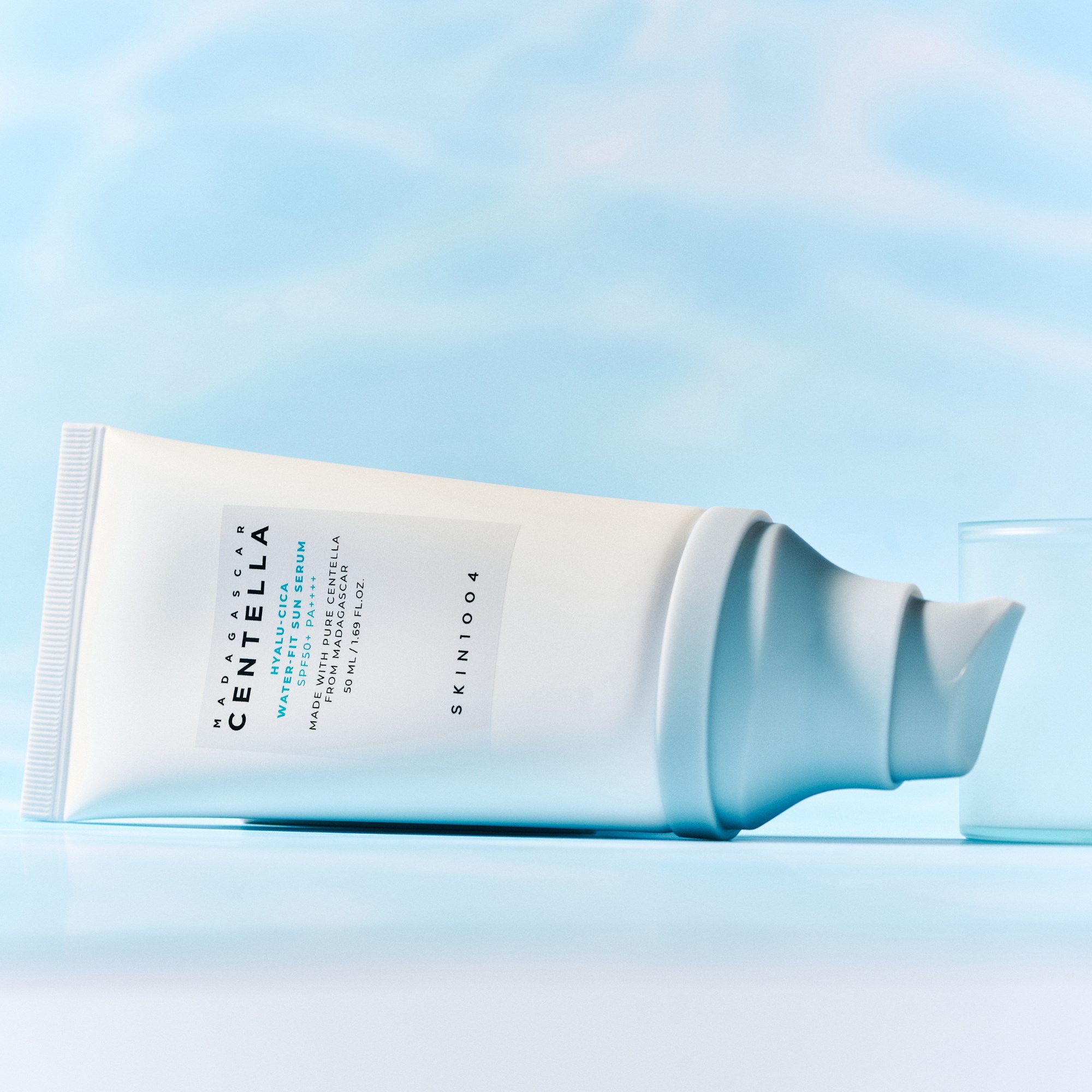 SKIN1004 Madagascar Centella Hyalu-Cica WATER-FIT Sun serum 50 ml (obrázok 9)