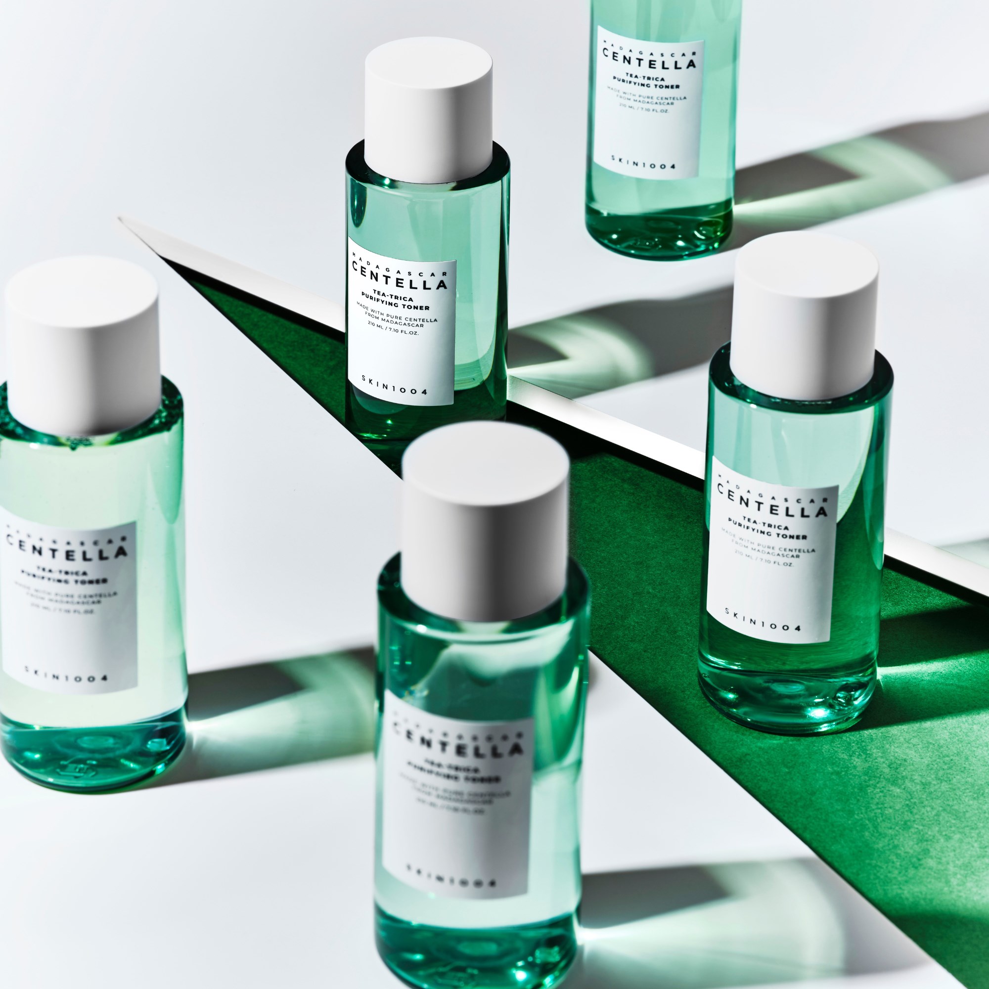SKIN1004 Madagascar Centella Tea-Trica Purifying Toner 210 ml (obrázok 8)