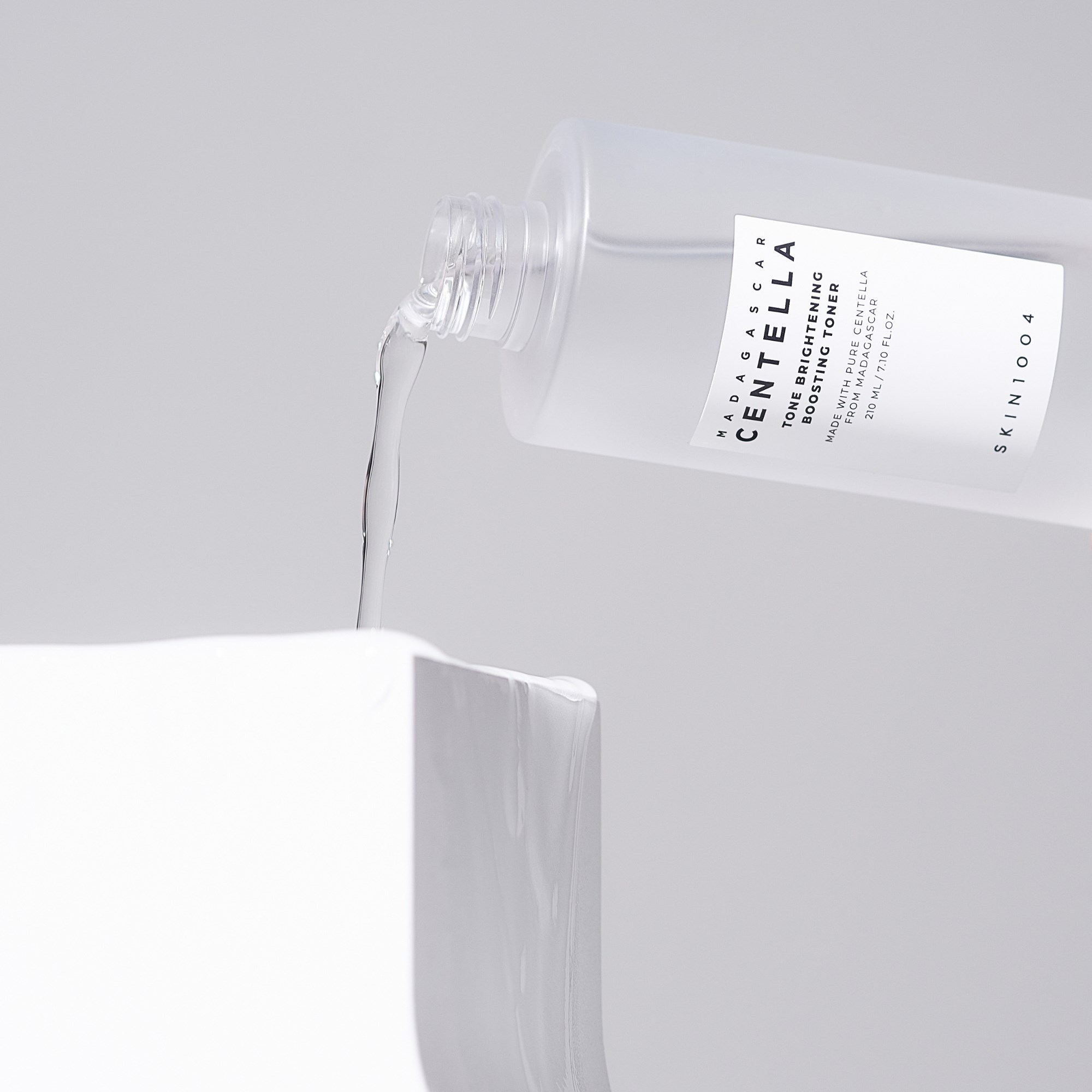 SKIN1004 Madagascar Centella Tone Brightening Boosting Toner 210 ml (obrázok 4)