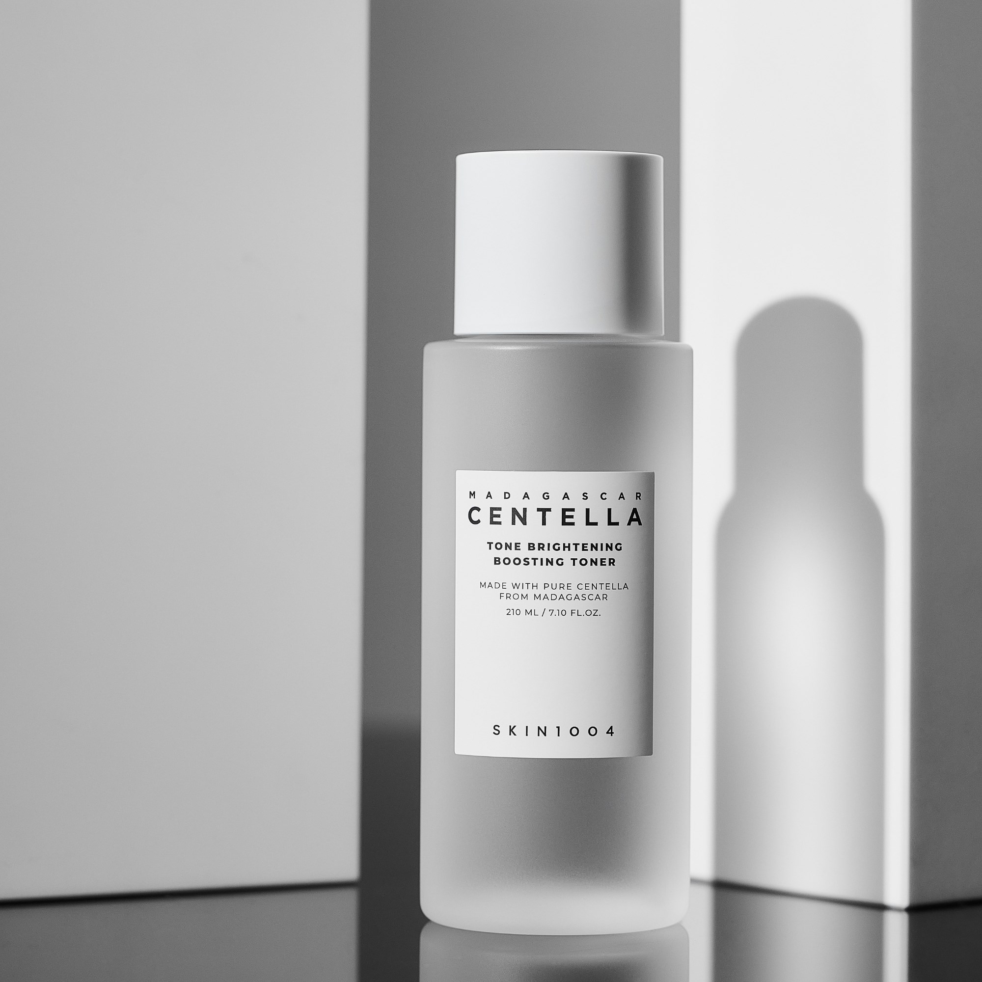 SKIN1004 Madagascar Centella Tone Brightening Boosting Toner 210 ml (obrázok 7)