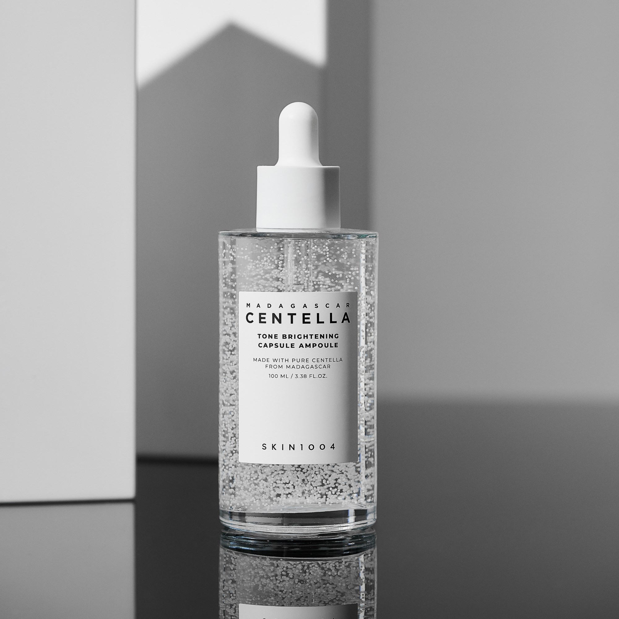SKIN1004 Madagascar Centella Tone Brightening Capsule Ampoule 100 ml (obrázok 9)