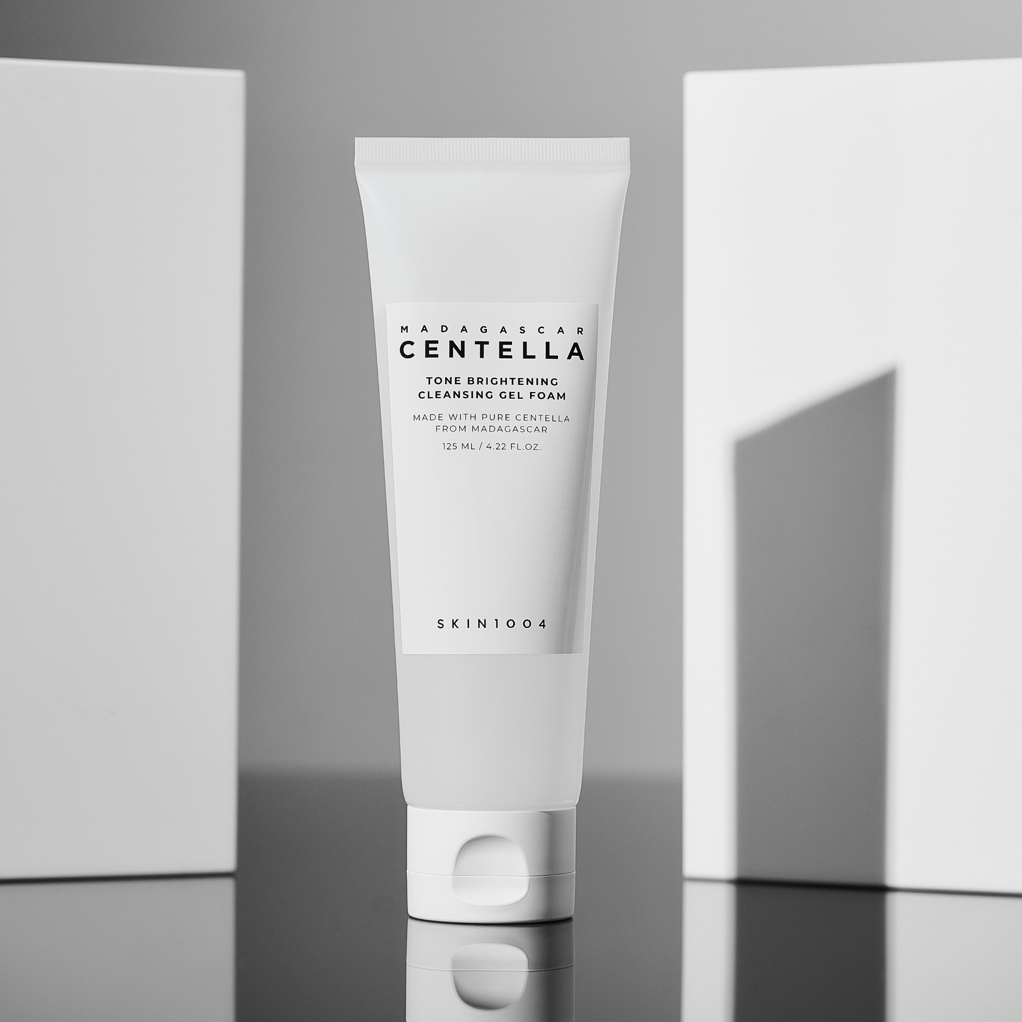 SKIN1004 Madagascar Centella Tone Brightening Cleansing Gel Foam 125 m (obrázok 9)