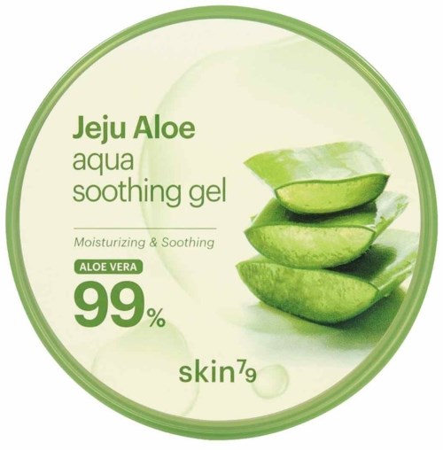 Etikett for Jeju Aloe beroligende gel med bilde av en aloe blad, fremhever 99% aloe vera, fuktighetsgivende og beroligende.