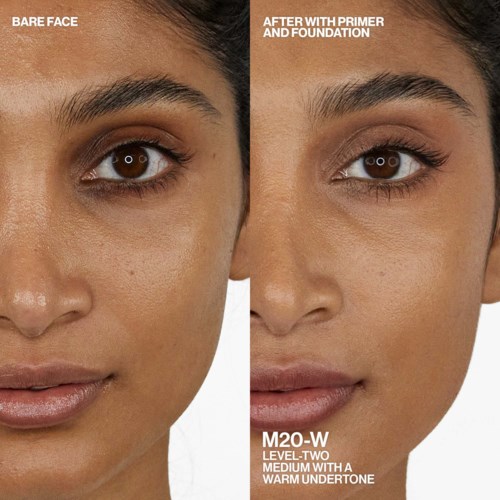 Zij-aan-zij beelden die het gezicht van een vrouw voor en na make-up laten zien, met nadruk op huidverbetering en make-up effecten.