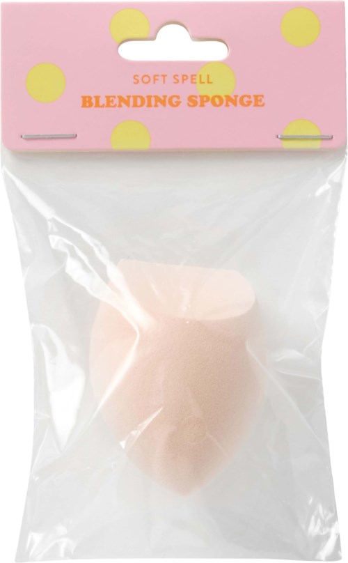En mjuk rosa blendersvamp i tydlig plastförpackning med rosa och gula polkagrisar.