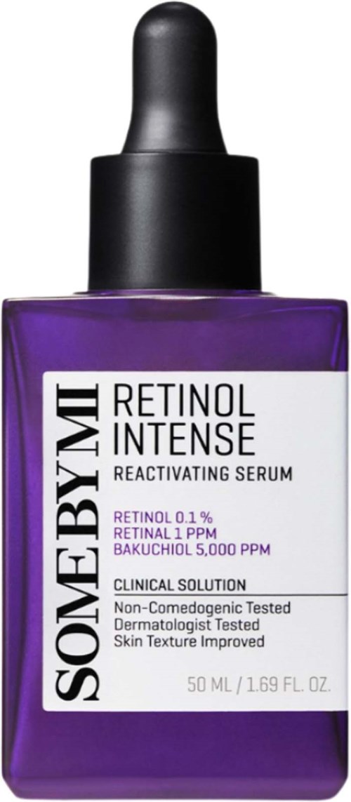 Een paarse glazen flesje serum met een zwarte druppelcap, gelabeld Someday Retinol Intense Rejuvenating Serum.