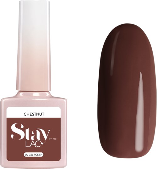 Nagellackflasche mit der Aufschrift 'Chestnut' neben einer mit dunklem Braun lackierten Nägel.