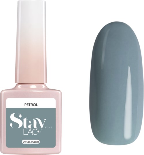 En rosa nagellackflaska märkt 'Stay LAC.' Ett gråblått nagelprov visar en glänsande, slät yta.