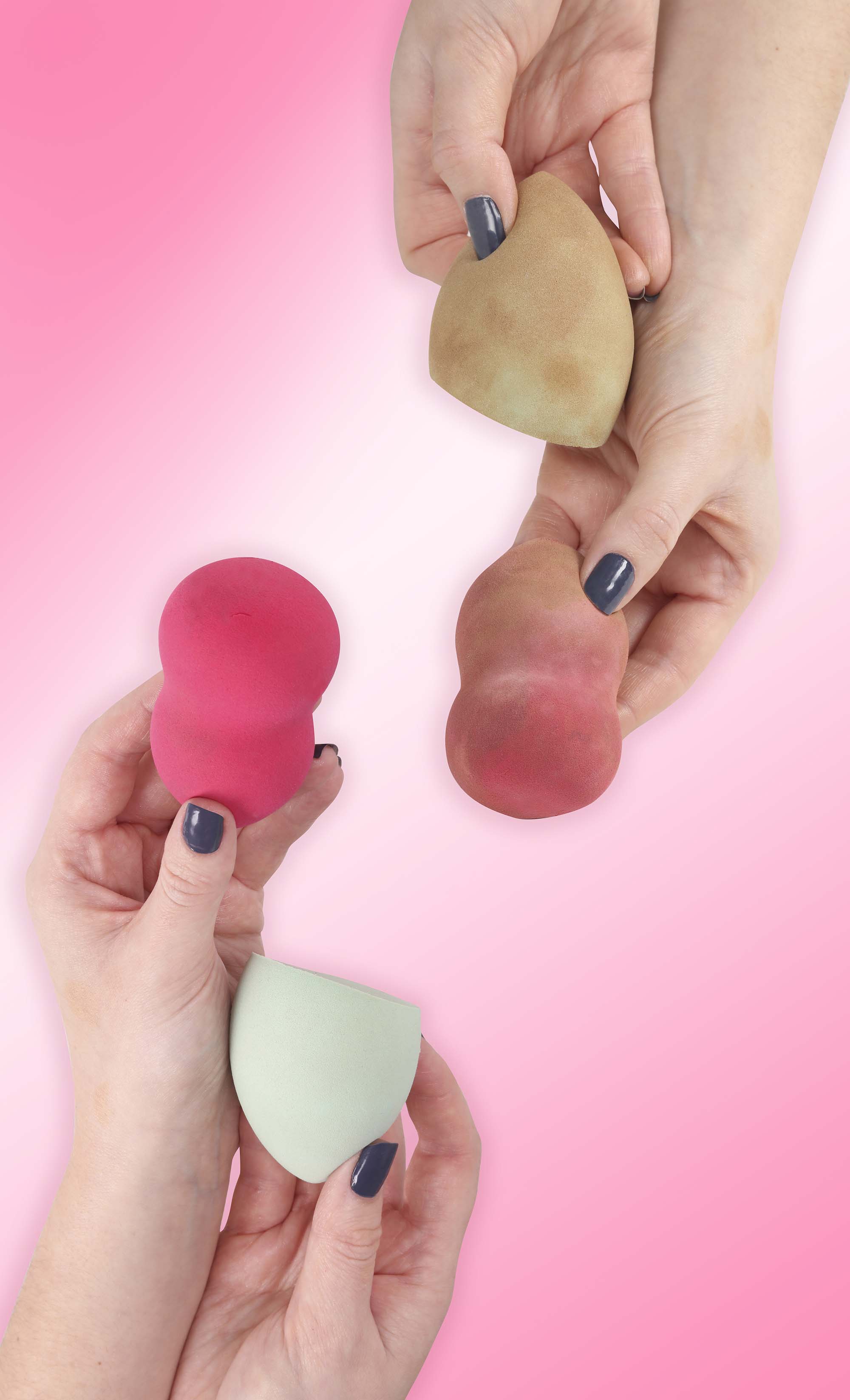 https://lyko.com/globalassets/product-images/stylpro-spin-and-squeeze-2-in-1-makeup-brush--sponge-cleaner-3556-118-0000_6.jpg?ref=70491E650B