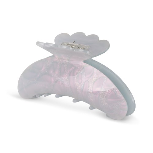 Een lichte haarclip met decoratieve of glanzende details en een metalen sluiting in het midden.