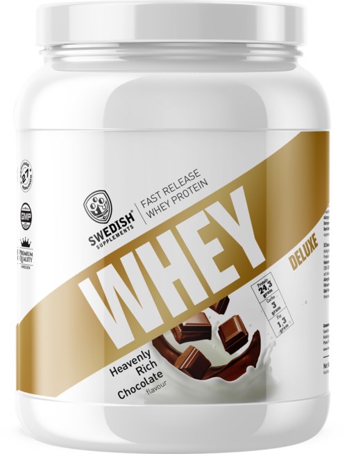 En hvid beholder fra Swedish Supplements med valleprotein, chokoladesmag, med guld- og brune etiketter og chokoladestykker.