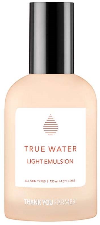 Pullopullo, jossa on 'True Water Light Emulsion' -etiketti, hopeanvärinen kansi, sopii kaikille ihotyypeille, sisältää 130 ml.