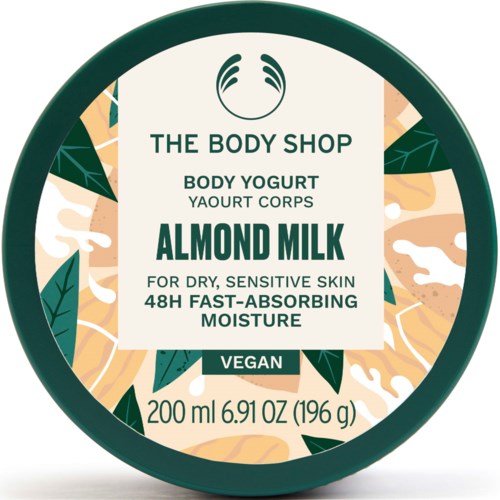 Das Produkt ist Mandelmilch-Körperjoghurt, vegan, für trockene Haut, schnell absorbierend, von The Body Shop. 200 ml.